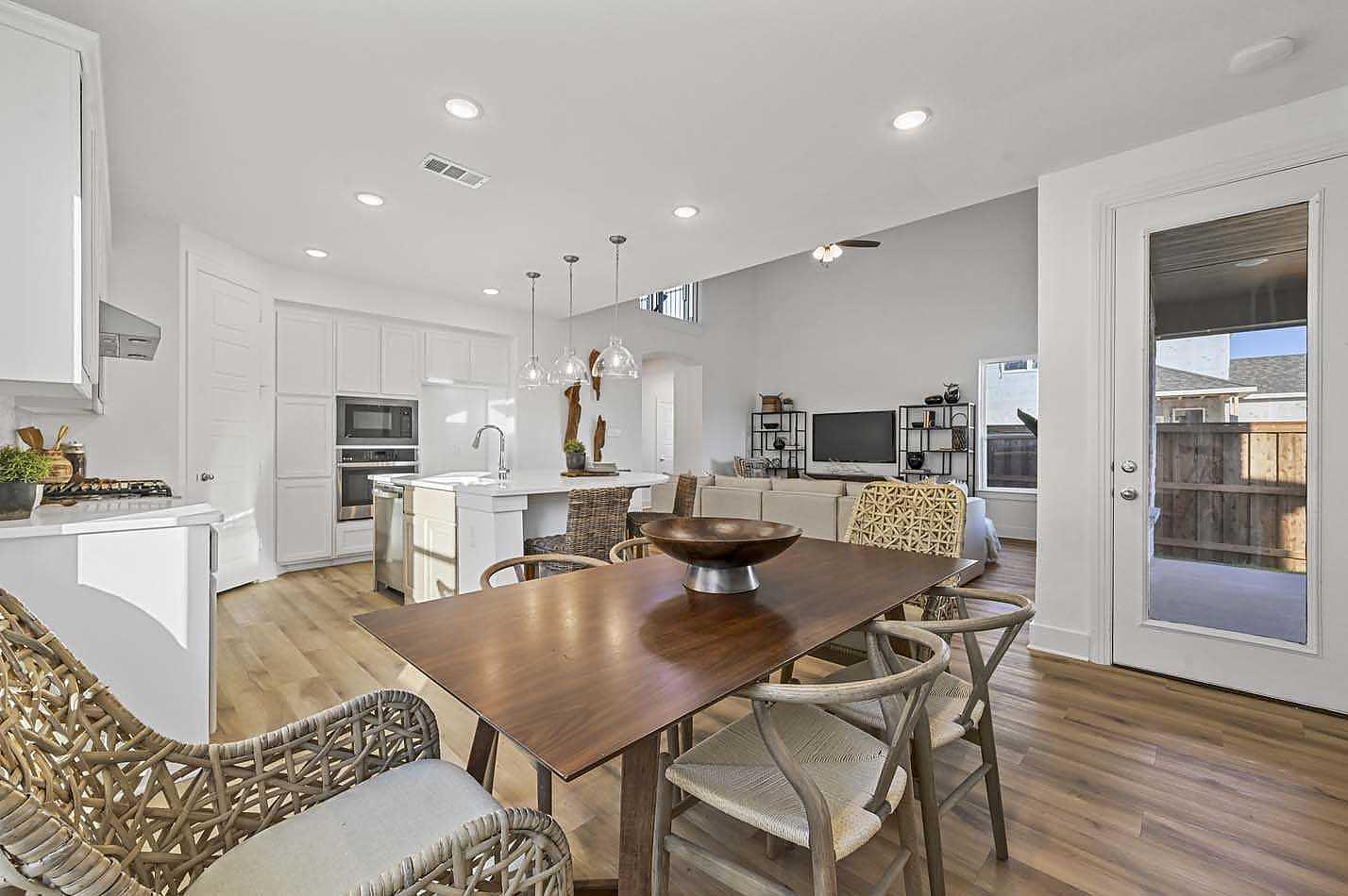 New Home for Sale 1008 Violet Drive in Crowley, TX 76036